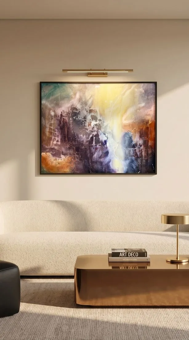 At the Origin of Light, gezeigt in einem Innenraum